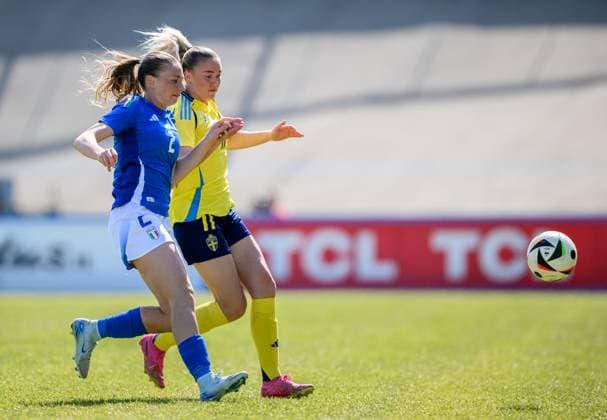 250408 Lidia Consolini of Italy and Ida Björnberg of Sweden during the UEFA Women s Under 19 Euro Qualifier football match between Italy and Sweden on April 8, 2025 in Forli Photo Cristiano Mazzi BILDBYRAN code XY XY0057 fotboll football soccer fotball f19 landslag em kval euro qualifier italy sverige sweden dam bbeng  Copyright: CRISTIANOxMAZZI BB250408BB405