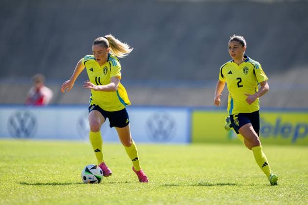 250408 Ida Björnberg and Mikaela Stojanovska of Sweden during the UEFA Women s Under 19 Euro Qualifier football match between Italy and Sweden on April 8, 2025 in Forli Photo Cristiano Mazzi BILDBYRAN code XY XY0057 fotboll football soccer fotball f19 landslag em kval euro qualifier italy sverige sweden dam bbeng  Copyright: CRISTIANOxMAZZI BB250408BB445