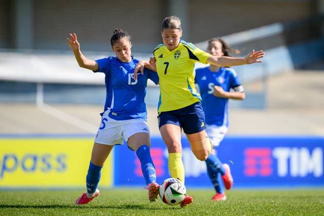 250408 Emma Lombardi of Italy and Novalie Jensen of Sweden during the UEFA Women s Under 19 Euro Qualifier football match between Italy and Sweden on April 8, 2025 in Forli Photo Cristiano Mazzi BILDBYRAN code XY XY0057 fotboll football soccer fotball f19 landslag em kval euro qualifier italy sverige sweden dam bbeng  Copyright: CRISTIANOxMAZZI BB250408BB466