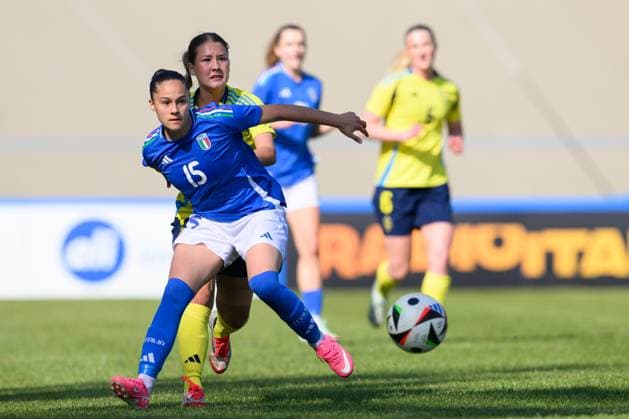 250408 Emma Lombardi of Italy and Novalie Jensen of Sweden during the UEFA Women s Under 19 Euro Qualifier football match between Italy and Sweden on April 8, 2025 in Forli Photo Cristiano Mazzi BILDBYRAN code XY XY0057 fotboll football soccer fotball f19 landslag em kval euro qualifier italy sverige sweden dam bbeng  Copyright: CRISTIANOxMAZZI BB250408BB515