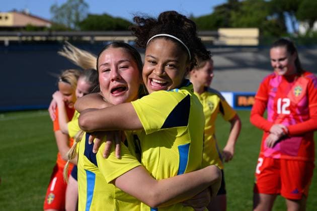 250408 Felicia Schröder of Sweden celebrates after the UEFA Women s Under 19 Euro Qualifier football match between Italy and Sweden on April 8, 2025 in Forli Photo Cristiano Mazzi BILDBYRAN code XY XY0057 fotboll football soccer fotball f19 landslag em kval euro qualifier italy sverige sweden dam bbeng jubel  Copyright: CRISTIANOxMAZZI BB250408BB598