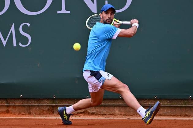 Atkinson Monza Open 2025 Dimitar Kuzmanov of Bulgaria participates in the ATP, Tennis Herren Challenger Atkinson Monza Open 2025 at Villa Reale Tennis in Monza, Italy, on April 8, 2023. Monza Italy  Copyright: xMichelexMaravigliax originalFilename:maraviglia-tennisat250408_np9Gy.jpg