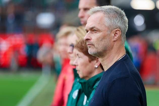 National coach Christian Wueck Germany looks on, UEFA Women s Nations League 2024 25 Grp A1 MD4, Germany and Scotland, VfL Wolfsburg Arena on April 08, 2025 in Wolfsburg, Germany Photo by Marco Steinbrenner DeFodi Images National coach Christian Wueck Germany looks on, UEFA Women s Nations League 2024 25 Grp A1 MD4, Germany and Scotland, VfL Wolfsburg Arena, April 8, 2025 in Wolfsburg, Germany Photo by Marco Steinbrenner DeFodi Images