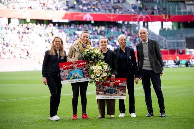 Nia Kuenzer Germany, Sports Director , Almuth Schult Germany, Ex National Player , Lina Magull Germany, Ex National Player , Sabine Mammitzsch DFB Vice President , Bernd Neuendorf DFB President , GER, Germany vs Scotland, Womens national football team, UEFA Womens Nations League, League A, Matchday 4, Season 2024 2025, 08 04 2025 GER, Germany vs Scotland, Womens national football team, UEFA Womens Nations League, League A, Matchday 4, Season 2024 2025, 08 04 2025 Wolfsburg Copyright: xEibner-Pressefoto Memmlerx EP_MMR