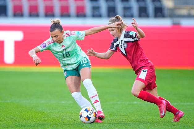UEFA Women s Nations League Denmark Italy Italy s Arianna Caruso, left, during the UEFA Women s Nations League match between Denmark and Italy at MCH Arena in Herning on Tuesday, April 8, 2025 Photo Bo Amstrup Scanpix 2025 , Herning Denmark  Copyright: BoxAmstrupx spdk20250408-180931-L