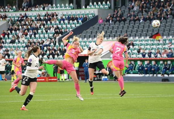 08 04 2025, xgrfx, Football UEFA Women s Nations League, Germany Women Scotland Women v l Jule Brand German Women s National Team , Sophie Howard Scotland , Laura Freigang German Women s National Team , Emma Lawton Scotland DFL DFB REGULATIONS PROHIBIT ANY USE OF PHOTOGRAPHS as IMAGE SEQUENCES and or QUASI VIDEO Wolfsburg