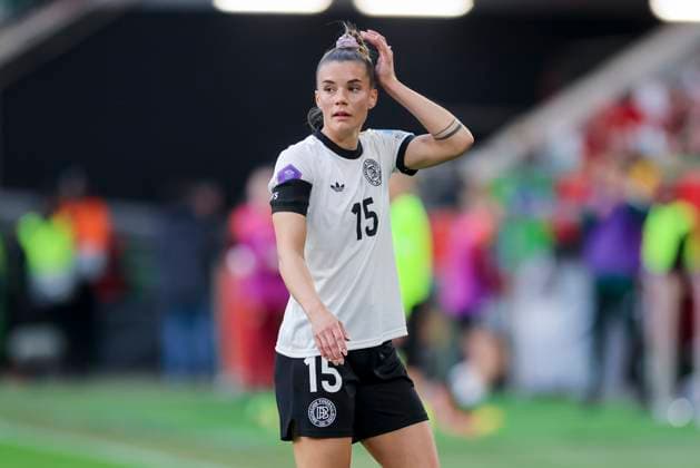 Selina Cerci Germany looks disappointed, UEFA Women s Nations League 2024 25 Grp A1 MD4, Germany and Scotland, VfL Wolfsburg Arena on April 08, 2025 in Wolfsburg, Germany Photo by Marco Steinbrenner DeFodi Images Selina Cerci Germany looks dejected, UEFA Women s Nations League 2024 25 Grp A1 MD4, Germany and Scotland, VfL Wolfsburg Arena, April 8, 2025 in Wolfsburg, Germany Photo by Marco Steinbrenner DeFodi Images