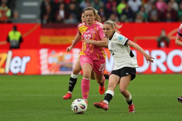 Germany Scotland, DFB Women Wolfsburg, 08 04 2025, Football, UEFA Women s Nations League 2025, Germany Scotland, Erin Cuthbert Scotland , Elisa Senß Germany Wolfsburg