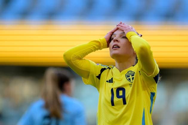 250408 Johanna Rytting Kaneryd of Sweden looks dejected during the UEFA Women s Nations League football match between Sweden and Wales on April 8, 2025 in Gothenburg Photo Mathias Bergeld BILDBYRAN kod MB MI0812 fotboll football soccer fotball nations league uefa womens nations league sverige sweden wales dam bbeng depp  Copyright: MATHIASxBERGELD BB250408MB036