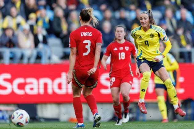 250408 Kosovare Asllani of Sweden during the UEFA Women s Nations League football match between Sweden and Wales on April 8, 2025 in Gothenburg Photo Michael Erichsen BILDBYRAN COP 89 MI0812 fotboll football soccer fotball nations league uefa womens nations league sverige sweden wales dam bbeng  Copyright: MICHAELxERICHSEN BB250408MI023