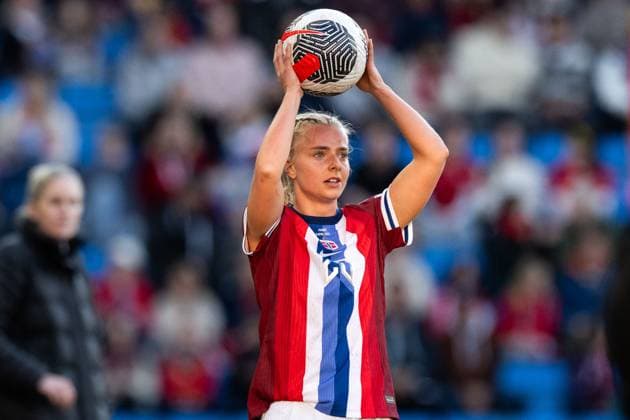 250408 Emilie Woldvik of Norway during the UEFA Women™s Nations League football match between Norway and France on April 8, 2025 in Oslo Photo Vegard Grott BILDBYRAN kod VG VG0749 bbeng fotboll football soccer fotball nations league landskamp norge norway dam frankrike france uefa womens nations league  Copyright: VEGARDxGRoTT BB250408VG035