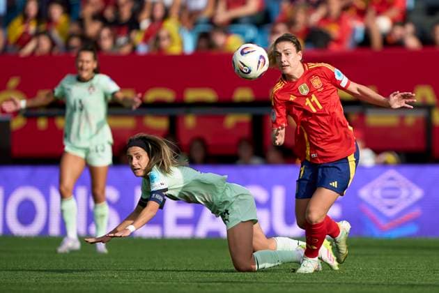 Spain v Portugal - UEFA Women s Nations League 2024 25 Grp A3 MD4 Alexia Putellas of Spain competes for the ball with Dolores Silva of Portugal during the Women s Nations League Group A3 match between Spain and Portugal at Estadio Abanca Balaidos in Vigo, Spain, on April 8, 2025. Vigo Spain  Copyright: xJosexManuelxAlvarezxReyx originalFilename:alvarezrey-spainvsp250408_nptDH.jpg
