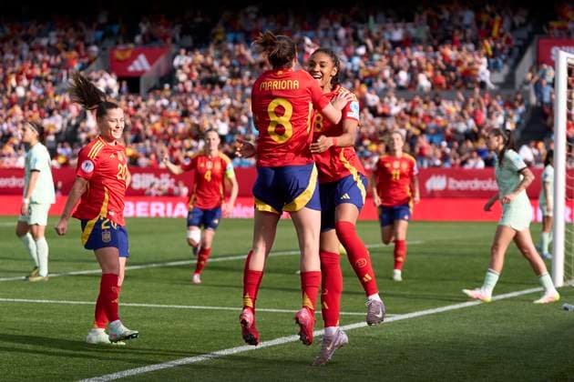 Spain v Portugal - UEFA Women s Nations League 2024 25 Grp A3 MD4 Salma Paralluelo of Spain celebrates with Mariona Caldentey after scoring her team s first goal during the Women s Nations League Group A3 match between Spain and Portugal at Estadio Abanca Balaidos in Vigo, Spain, on April 8, 2025. Vigo Spain  Copyright: xJosexManuelxAlvarezxReyx originalFilename:alvarezrey-spainvsp250408_npUGO.jpg