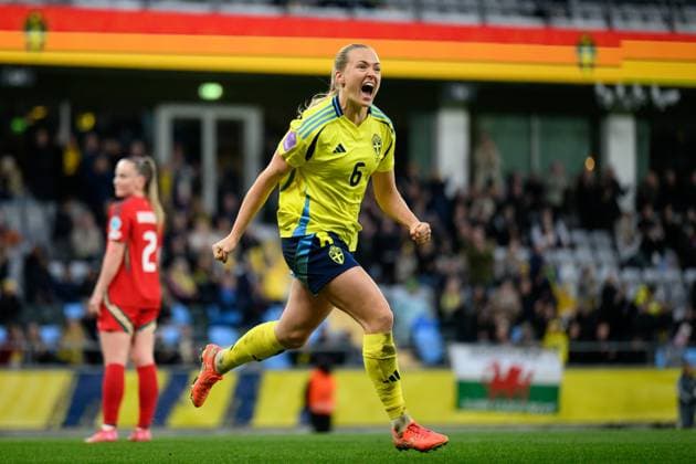 250408 Magdalena Eriksson of Sweden celebrates the 1 0 goal during the UEFA Women s Nations League football match between Sweden and Wales on April 8, 2025 in Gothenburg Photo Mathias Bergeld BILDBYRAN kod MB MI0812 fotboll football soccer fotball nations league uefa womens nations league sverige sweden wales dam bbeng jubel  Copyright: MATHIASxBERGELD BB250408MB070