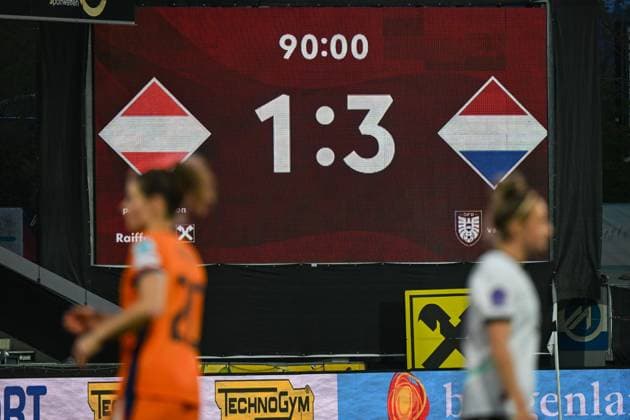 WOMEN SOCCER - NL, AUT vs NED ALTACH,AUSTRIA,08.APR.25 - WOMEN SOCCER - UEFA Women s Nations League, OEFB international match, Länderspiel, Nationalmannschaft Austria vs Netherlands. Image shows a scoreboard.  GEPAxpictures xOliverxLerch