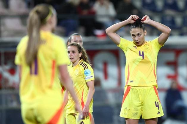 Belgium s Amber Tysiak reacts during a soccer game between the national teams of Belgium (Red Flames) and England, on the fourth matchday in group A3 of the 2024-25 Women s Nations League competition, on Tuesday 08 April 2025 in Heverlee, Leuven. BRUNOxFAHY  x120289122x