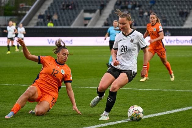 WOMEN SOCCER - NL, AUT vs NED ALTACH,AUSTRIA,08.APR.25 - WOMEN SOCCER - UEFA Women s Nations League, OEFB international match, Länderspiel, Nationalmannschaft Austria vs Netherlands. Image shows Chasy Grant (NED), Lilli Purtscheller (AUT) and Ilse van der Zanden (NED).  GEPAxpictures xOliverxLerch