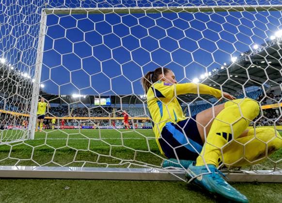 250408 Nathalie Björn of Sweden looks dejected after the 1 1 goal during the UEFA Women s Nations League football match between Sweden and Wales on April 8, 2025 in Gothenburg Photo Mathias Bergeld BILDBYRAN kod MB MI0812 fotboll football soccer fotball nations league uefa womens nations league sverige sweden wales dam bbeng depp  Copyright: MATHIASxBERGELD BB250408MB103