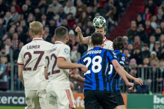 Konrad Laimer FC Bayern Muenchen, 27 , Raphael Guerreiro FC Bayern Muenchen, 22 , Benjamin Pavard Inter Milan, 28 , Harry Kane FC Bayern Muenchen, 09 , GER, FC Bayern Muenchen vs Inter Milan, Football, UEFA, Champions League, fourth-final, first leg, 2024 2025 season, 08 04 2025, GER, FC Bayern Muenchen vs Inter Milan, Football, UEFA, Champions League, fourth-final, first leg, 2024 2025 season, 08 04 2025 Muenchen Copyright: xEibner-Pressefotox EP_EER