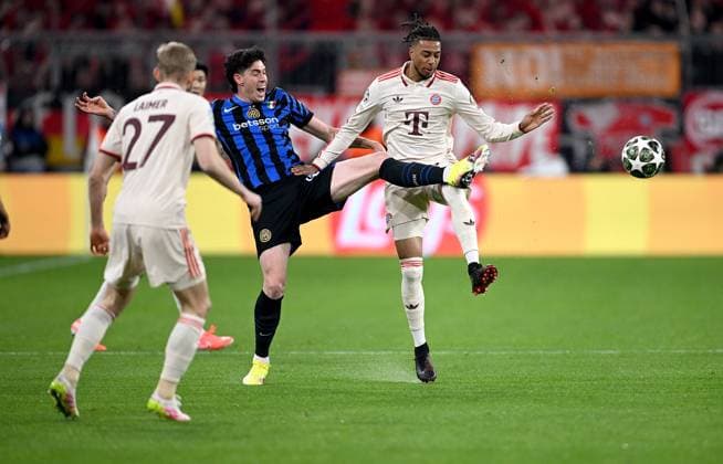 FOOTBALL CHAMPIONS LEAGUE SEASON 2024 2025 Quarter-final first leg FC Bayern Muenchen Inter Milan 08 04 2025 Konrad Laimer left, FC Bayern Muenchen vs Alessandro Bastoni center, Inter Milan vs Michael Olise right, FC Bayern Muenchen