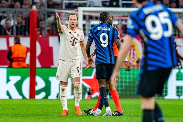 08 04 2025, FC Bayern München vs Inter Milan, UEFA Champions League, quarter-final first leg Harry Kane FC Bayern Muenchen, 9 Marcus Thuram Inter Milan, 9 duel excited Copyright: xBahhoxKarax