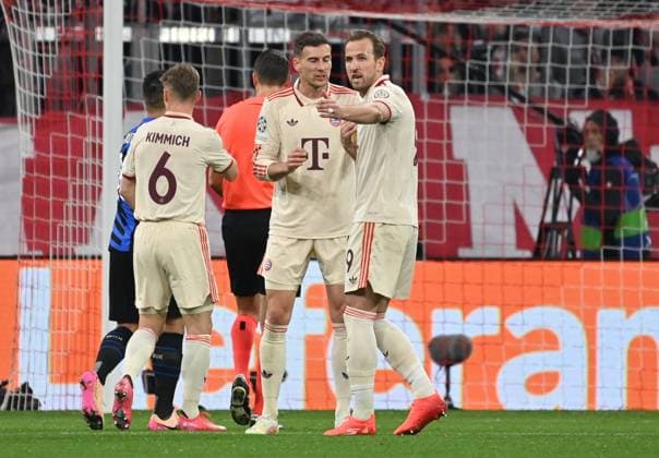 08 04 2025, xjrdrx, Football UEFA Champions League, FC Bayern Muenchen Inter Milan v l Joshua Kimmich FC Bayern Muenchen , Leon Goretzka FC Bayern Muenchen , Harry Kane FC Bayern Muenchen gives instructions, gesticulates, gesticulate with arms gives instructions, gesticulate DFL DFB REGULATIONS PROHIBIT ANY USE OF PHOTOGRAPHS as IMAGE SEQUENCES and or QUASI VIDEO Muenchen