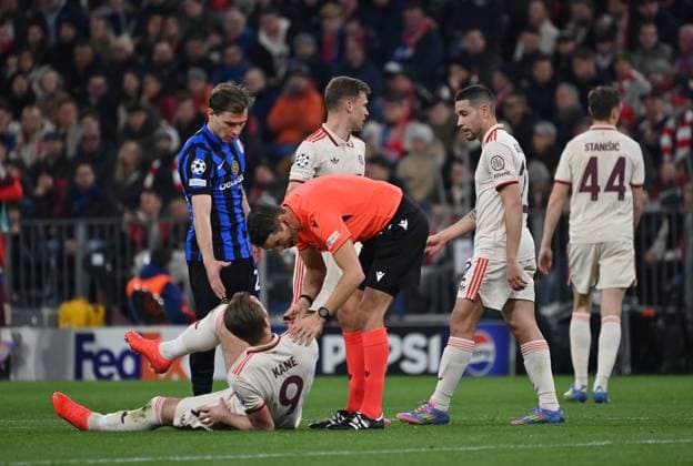 08 04 2025, xjrdrx, Football UEFA Champions League, FC Bayern Muenchen Inter Milan v l Harry Kane FC Bayern Muenchen , Referee Sandro Schaerer Schärer Switzerland DFL DFB REGULATIONS PROHIBIT ANY USE OF PHOTOGRAPHS as IMAGE SEQUENCES and or QUASI VIDEO Muenchen