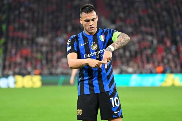 Muenchen, Allianz Arena, 08 04 25, GER, Men, UEFA Champions League, Season 2024 2025, Quarterfinals, FC Bayern Muenchen Inter Milan Picture Lautaro MARTINEZ Inter cheers after his goal to 0 1 UEFA regulations prohibit any use of photographs as image sequences and or quasi video Bayern Germany