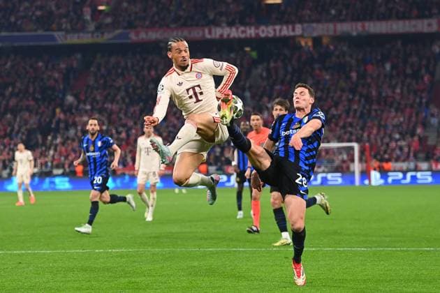 Leroy SANE Bayern Muenchen , action,duel against Benjamin PAVARD Milan Football Champions League quarter final FC Bayern Muenchen Inter Milan on 08 04 2025 , A L L I A N Z A R E N A