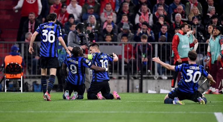 FOOTBALL CHAMPIONS LEAGUE SEASON 2024 2025 Quarter-final first leg FC Bayern Munich Inter Milan 08 04 2025 Team celebration Inter Milan after the goal to 0 1, from left , Matteo Darmian, Marcus Thuram, Lautaro Martinez, Carlos Augusto