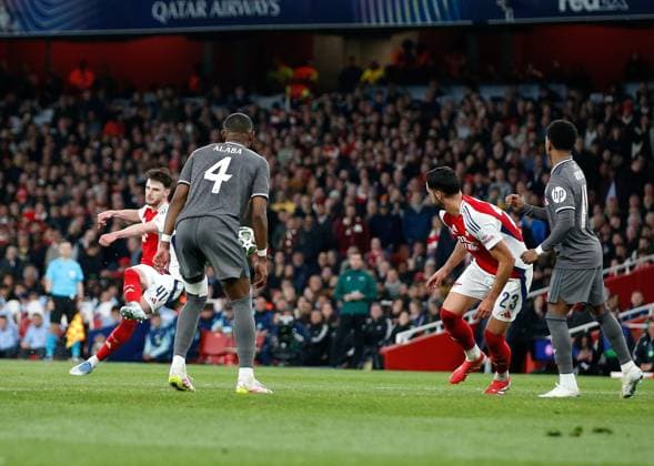Declan Rice scores his and Arsenal s 2nd goal from a 2nd free kick Arsenal v Real Madrid, Football, UEFA Champions League, Emirates Stadium, Islington, London, UK - 08 04 2025 Editorial use only  Copyright: xMattxImpey Shutterstockx 15244749at