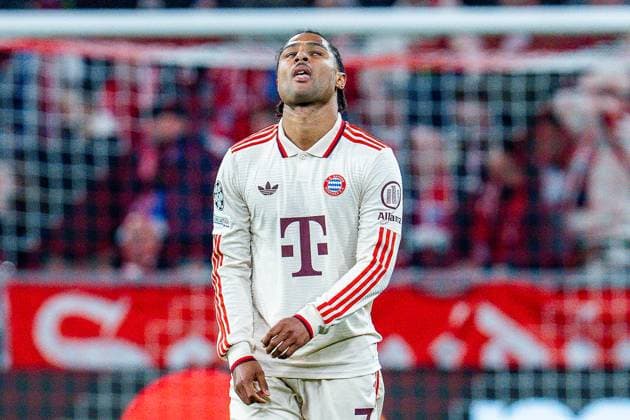 08 04 2025, FC Bayern München vs Inter Milan, UEFA Champions League, quarter-final first leg Goal for 1 2 by Lautaro Martinez Inter Milan, 10 here unhappy unhappy Serge Gnabry FC Bayern Muenchen, 7 Copyright: xBahhoxKarax