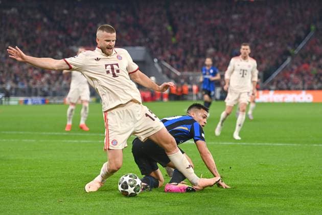 Eric DIER Bayern Muenchen , action,duel against Lautaro MARTINEZ Milan Soccer Champions League quarterfinal FC Bayern Muenchen Inter Milan 1 2 on 08 04 2025 , A L L I A N Z A R E N A