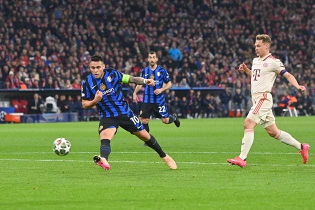 Goal Lautaro MARTINEZ Milan 0 1,action,shot on goal,re Joshua KIMMICH Bayern Muenchen Soccer Champions League Quarterfinal FC Bayern Muenchen Inter Milan 1 2 on 08 04 2025 , A L L I A N Z A R E N A
