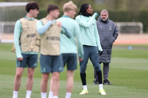 Tottenham Hotspur Training 09 April 2025, Enfield Tottenham Hotspur Training Tottenham Hotspur Manager Ange Postecoglou Foto Charlotte Wilson Abseits Enfield UK  Copyright: xCharlottexWilsonx xOffsidexOffside