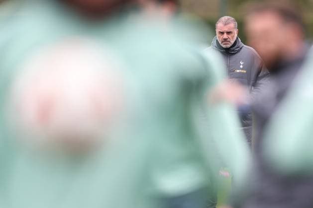 Tottenham Hotspur Training 09 April 2025, Enfield Tottenham Hotspur Training Tottenham Hotspur Manager Ange Postecoglou Foto Charlotte Wilson Abseits Enfield UK  Copyright: xCharlottexWilsonx xOffsidexOffside