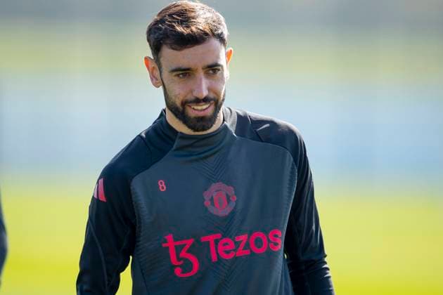 Manchester United, ManU FC Training Bruno Fernandes 8 of Manchester United F.C during Manchester United FC Training ahead of the Lyon v Manchester United Europa League Quarter-Final match, at Carrington Training Centre, Manchester, England, United Kingdom on 9 April 2025 Credit: Mike Morese Every Second Media Editorial use only. All images are copyright Every Second Media Limited. No images may be reproduced without prior permission. Copyright: xIMAGO EveryxSecondxMediax ESM-1411-0016 MikexMoresex xEveryxSecondxMediax