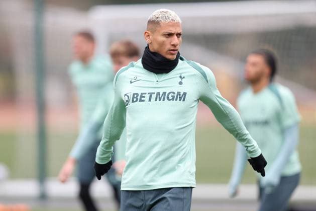Tottenham Hotspur Training 09 April 2025, Enfield Tottenham Hotspur Training Richarlison von Tottenham Hotspur Foto Charlotte Wilson Abseits Enfield UK  Copyright: xCharlottexWilsonx xOffsidexOffside