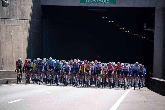 Scheldeprijs 2025 cycling race SCHOTEN, BELGIUM - APRIL 09 : illustration picture peloton during the Men Elite UCI 1.Pro 113th Flanders Classics Scheldeprijs cycling race with start in Terneuzen and finish in Schoten (205,2 km) on April 09, 2025 in Schoten, Belgium, 09 04 2025 ( Motordriver Guy De Vuyst & Schoten Belgium  Copyright: xTomasxSiskx