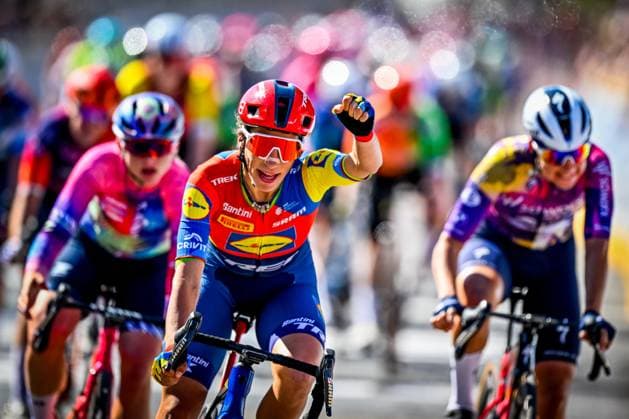 Sport Themen der Woche KW15 Sport Bilder des Tages Italian Elisa Balsamo of Lidl-Trek celebrates as she crosses the finish line at the women s race of the 113th edition of the Scheldeprijs one day cycling event, 202,8 km from Terneuzen, the Netherlands to Schoten, Belgium on Wednesday 09 April 2025. ERICxLALMAND  x120381443x
