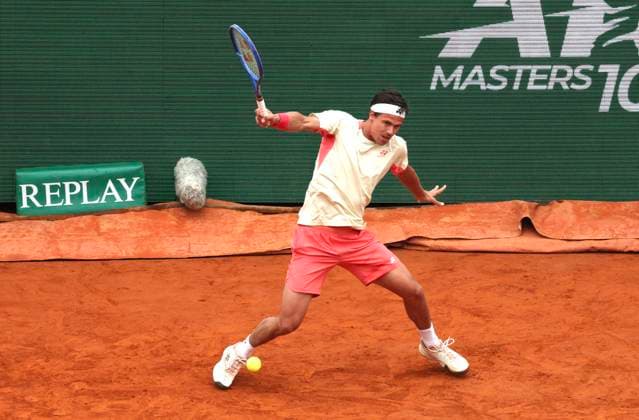 L Allemand Daniel Altmaier s impose face au Français Richard Gasquet (7-5, 5-7, 6-2) qui jouait son dernier match au tournoi Rolex Masters de Monte-Carlo Daniel Altmaier - L Allemand D.Altmaier s impose face au Français R.Gasquet (7-5, 5-7, 6-2) qui jouait son dernier match au tournoi Rolex Masters de Monte-Carlo, le 9 avril 2025. Claudia Albuquerque Bestimage Germany s D. Altmaier beat France s R. Gasquet (7-5, 5-7, 6-2), who was playing his last match at the Rolex Masters tournament in Monte-Carlo on April 9, 2025. Monte-Carlo Monaco  Copyright: xClaudiaxAlbuquerquex xBestimagexClaudiaxAlbuquerquex xBestimagex