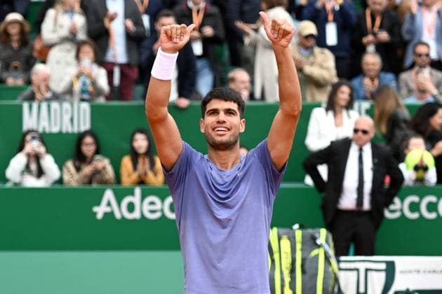 Sport Bilder des Tages CARLOS ALCARAZ, Tennis Rrolex Monte-Carlo Masters 2025, azione, action, single shot, esultanza, jubel, joy, celebration TENNIS ROLEX MONTE-CARLO MASTERS 2025