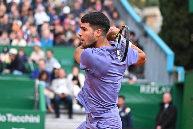 Rolex Monte-Carlo 2025 Masters 1000 - Day 4 Carlos Alcaraz (ESP) during his first round match at the Monaco Rolex Masters in Monte Carlo, on April, 9, 2025. Photo by Corinne Dubreuil ABACAPRESS.COM Monte-Carlo Monaco  Copyright: xDubreuilxCorinne ABACAx