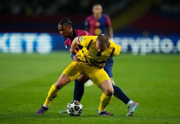 09 04 2025, xslx, Football UEFA Champions League, FC Barcelona Borussia Dortmund v l Julian Ryerson Borussia Dortmund , Alejandro Balde FC Barcelona UEFA REGULATIONS PROHIBIT ANY USE OF PHOTOGRAPHS as IMAGE SEQUENCES and or QUASI VIDEO Barcelona