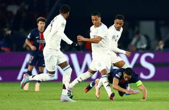 Youri Tielemans of Aston Villa and Achraf Hakimi of Paris Saint-Germain. Paris Saint-Germain v Aston Villa, UEFA Champions League, Quarter-Finals, 1st Leg, Football, Parc des Princes, Paris, France - 09 Apr 2025 EDITORIAL USE ONLY No use with unauthorised audio, video, data, fixture lists, club league logos or live services. Online in-match use limited to 120 images, no video emulation. No use in betting, games or single club league player publications.  Copyright: xJamesxMarsh Shutterstockx 15243606bz