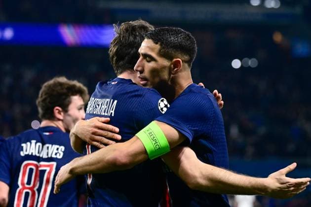 FOOTBALL : PSG vs Aston Villa - Ligue des Champions - 09 04 2025 Khvicha Kvaratskhelia ( 7 - PSG ) celebrates with Achraf Hakimi ( 2 - PSG ) during the UEFA Champions League match between Paris Saint Germain and Aston Villa FC at Parc Des Princes on April 09 , 2025 in Paris, France. ( Photo by Dante Badano PsnewZ ) - ParisFrance  Copyright: xDantexBadanox