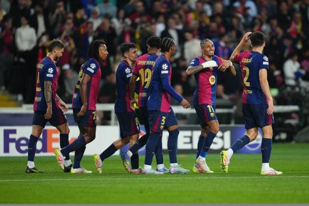 Sport Bilder des Tages ESP: FC Barcelona, Barca v Borussia Dortmund. UEFA Champions League match. Quarter-Finals, firs leg Pau Cubarsi of FC Barcelona celebrates with his teammates after scoring the 1-0 during the UEFA Champions League match, Quarter-Finals, firs leg, between FC Barcelona and Borussia Dortmund played at Lluis Companys Stadium on April 9 2025 in Barcelona Spain. kpng Copyright: xBaguxBlancox xPRESSINPHOTOx PS_240409_COP_BAR_BOR_4018