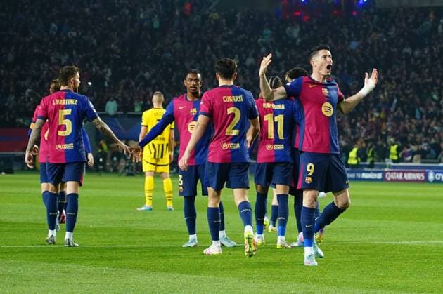 ESP: FC Barcelona, Barca v Borussia Dortmund. UEFA Champions League match. Quarter-Finals, firs leg FC Barcelona players celebrating the 2-0 during the UEFA Champions League match, Quarter-Finals, firs leg, between FC Barcelona and Borussia Dortmund played at Lluis Companys Stadium on April 9 2025 in Barcelona Spain. kpng Copyright: xBaguxBlancox xPRESSINPHOTOx PS_240409_COP_BAR_BOR_4021
