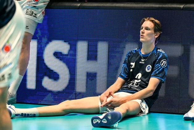 GER, VBL, VfB Friedrichshafen vs SVG Lüneburg 09 04 2025, Spacetech Arena, Friedrichshafen, GER, VBL, VfB Friedrichshafen vs SVG Lüneburg, in the picture Severi Savonsalmi Friedrichshafen, 9 , Disappointment after the end of the match nordphotoxGmbHx xHafner nph00200