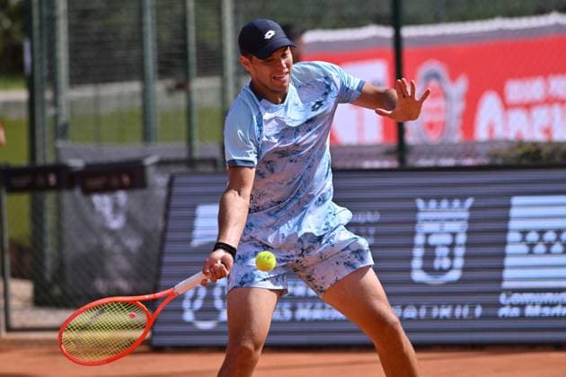 April 9, 2025, Madrid, Madrid, Spain: PAVEL KOTOV (RUS) playing the round of 16 match of the ATP, Tennis Herren Challenger 100 Open Comunidad de Madrid, at the Club de Campo Villa de Madrid on April 9, 2025. Madrid Spain - ZUMAc312 20250409_zsp_c312_182 Copyright: xOscarxManuelxSanchezx